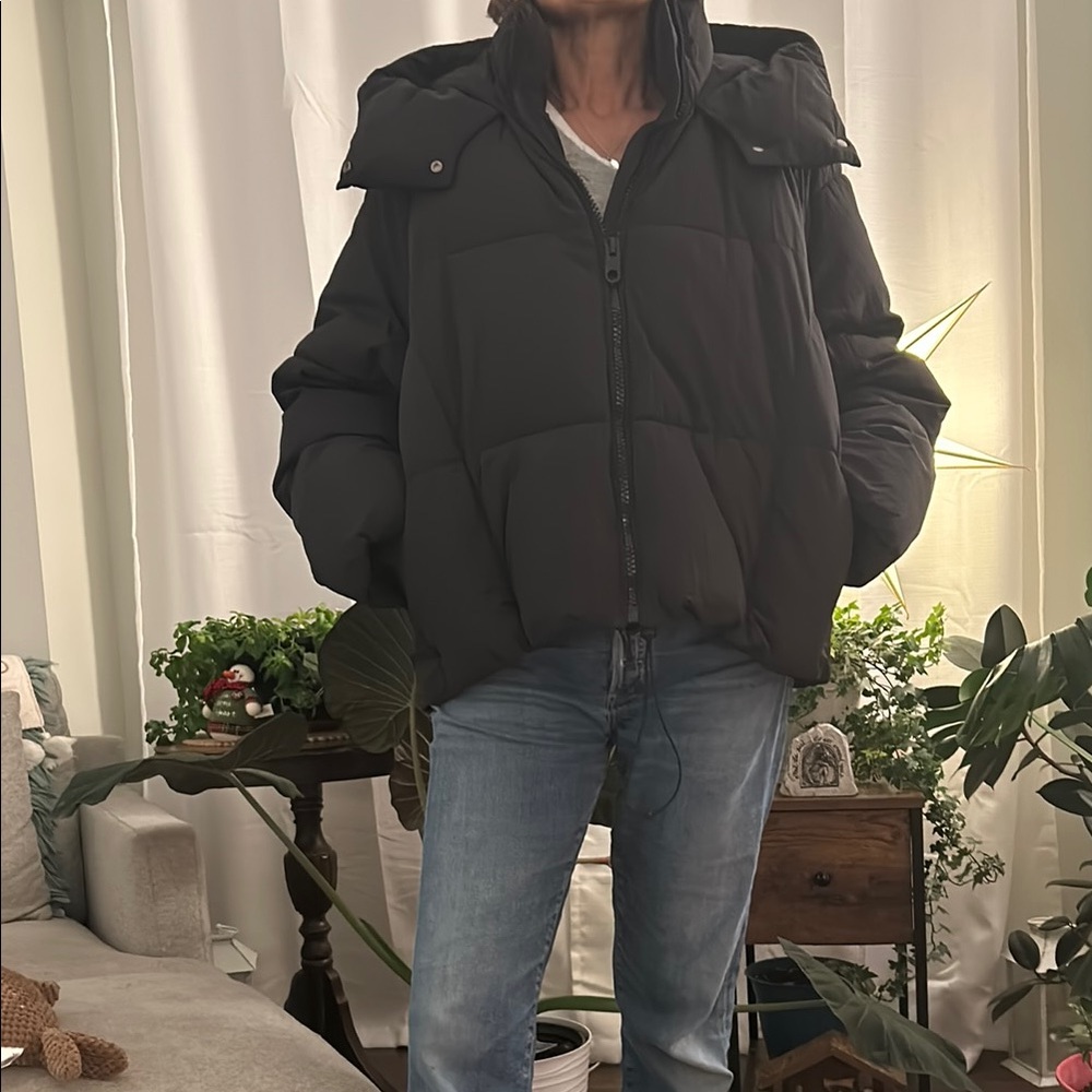 Women's Black Puffer Jacket